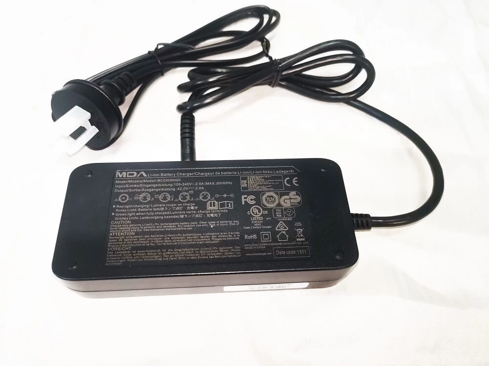 E-MONO 28″(700C) ELECTRIC URBAN BIKE SE-70M001 21 E-MONO 28″(700C) ELECTRIC URBAN BIKE SE-70M001