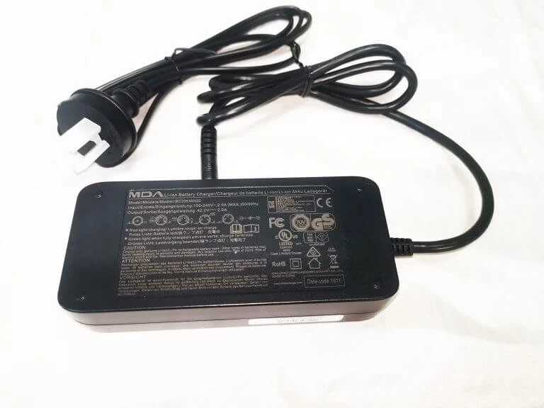 E-MONO 26″ UNISEX ELECTRIC MOUNTAIN BIKE SE-26L01 E-Bikes 6 E-MONO 26″ UNISEX ELECTRIC MOUNTAIN BIKE SE-26L01 E-Bikes